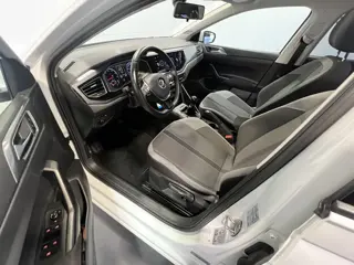Foto 15 van Volkswagen Polo 1.0 TSI Highline Panoramadak | Navigatie/Android/Apple Carplay | LM Velgen 17" |
