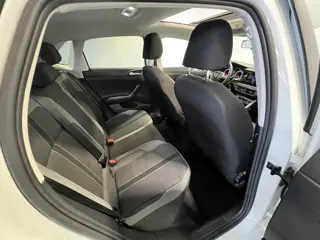 Foto 13 van Volkswagen Polo 1.0 TSI Highline Panoramadak | Navigatie/Android/Apple Carplay | LM Velgen 17" |