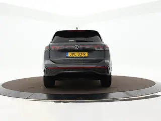 Foto 14 van Volkswagen Tiguan 1.5 eTSI 150pk DSG R-Line Edition · 360 Camera · Apple/Android Car Play · Sfeerver