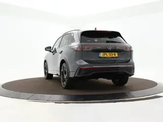 Foto 13 van Volkswagen Tiguan 1.5 eTSI 150pk DSG R-Line Edition · 360 Camera · Apple/Android Car Play · Sfeerver