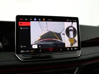 Foto 11 van Volkswagen Tiguan 1.5 eTSI 150pk DSG R-Line Edition · 360 Camera · Apple/Android Car Play · Sfeerver