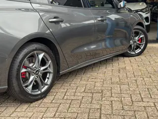 Foto 13 van Ford Focus Wagon 1.0 EcoBoost ST Line 2019 NAVI CLIMA NAP!