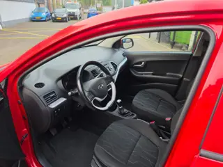 Foto 11 van KIA PICANTO 1.0 Dynamic Line / 5-deurs / Airco