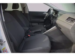 Foto 17 van Volkswagen Polo 1.0 TSI Comfortline Business ADAPT. CRUISE / PARK PILOT/ CLIMA
