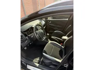 Foto 17 van Renault Clio Estate 0.9 TCe Intens Bose