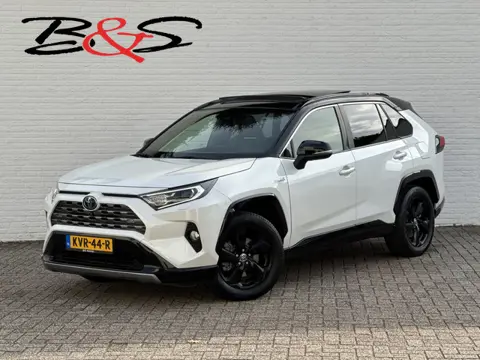 Toyota RAV4 2.5 Hybrid AWD Bi-Tone Trekhaak Leder Panorama JBL Verwarmde voorruit en stuur