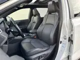 Foto 25 van Toyota RAV4 2.5 Hybrid AWD Bi-Tone Trekhaak Leder Panorama JBL Verwarmde voorruit en stuur