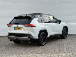 Foto 16 van Toyota RAV4 2.5 Hybrid AWD Bi-Tone Trekhaak Leder Panorama JBL Verwarmde voorruit en stuur