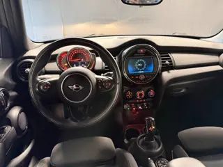 Foto 20 van Mini 5-Deurs 1.5 Cooper Salt|PDC|CRUISE|CARPLAY|BLUETOOTH|AIRCO|17INCH|