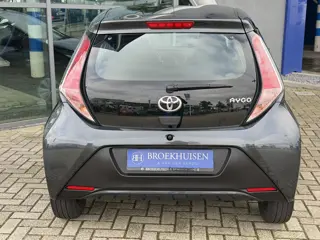 Foto 11 van Toyota Aygo 1.0 VVT-i x-now Airco / Start Stop