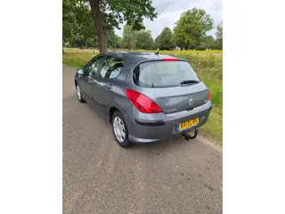 Foto 16 van Peugeot 308 1.4 VTi X-line 87dkm NAP Airco