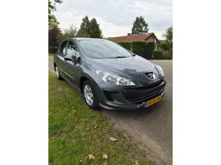 Foto 14 van Peugeot 308 1.4 VTi X-line 87dkm NAP Airco
