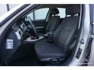Foto 16 van BMW 3 Serie Touring 316i Navi | Handgeschakeld | Diff maakt geluid | 316