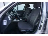 Foto 26 van BMW 3 Serie Touring 316i Navi | Handgeschakeld | Diff maakt geluid | 316