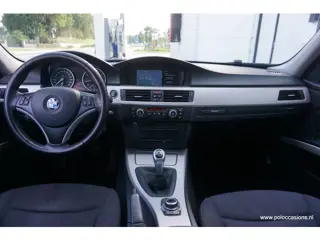 Foto 19 van BMW 3 Serie Touring 316i Navi | Handgeschakeld | Diff maakt geluid | 316