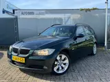 Foto 24 van BMW 3-serie Touring 318i - Airco-Cruise-PDC- APK 03-27