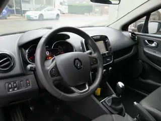 Foto 15 van Renault Clio 0.9 TCe Limited| Cruise | Bluetooth | Navi | Airco | LM Velgen | Origineel NL