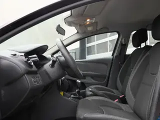 Foto 14 van Renault Clio 0.9 TCe Limited| Cruise | Bluetooth | Navi | Airco | LM Velgen | Origineel NL