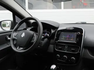 Foto 11 van Renault Clio 0.9 TCe Limited| Cruise | Bluetooth | Navi | Airco | LM Velgen | Origineel NL