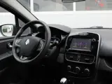 Foto 21 van Renault Clio 0.9 TCe Limited| Cruise | Bluetooth | Navi | Airco | LM Velgen | Origineel NL
