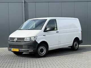 Foto 5 van Volkswagen Transporter 2.0 TDI 102 PK / L1H1 / WORDT VERWACHT / ACHTERKLEP / 1e EIG. / AIRCO / CRUIS