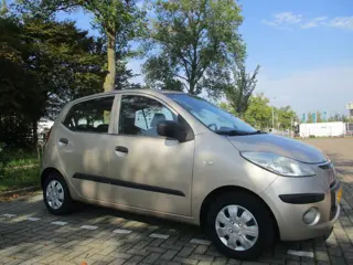 Foto 12 van Hyundai I10 1.1 5-drs Airco