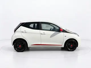 Foto 9 van Toyota Aygo 1.0 VVT-i x-play AIRCO CAMERA ZEER LEUKE AUTO