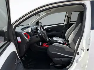 Foto 15 van Toyota Aygo 1.0 VVT-i x-play AIRCO CAMERA ZEER LEUKE AUTO