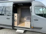Foto 16 van Renault Master T35 2.3 dCi 180 PK AUTOMAAT / L3H2 / CAMPER / GRIJS KENTEKEN / ZONNEPANEEL / LUIFEL /
