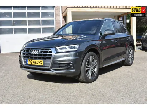 Audi Q5 2.0 TFSI quattro Launch Edition LUCHTVERING