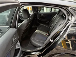 Foto 18 van BMW 1-serie 118i Executive Edition | NAP | Dealer onderhouden | Stoelverwarming | Navigatie | LED |