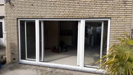 4-delige kantel schuifpuien in kunststof 5000 x 2100