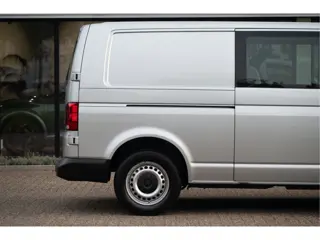 Foto 18 van Volkswagen Transporter 2.0 TDI L2H1 30 DC Comfortline | Navi | Camera | PDC V+A | AppConnect | 2 Sch