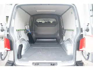 Foto 11 van Volkswagen Transporter 2.0 TDI L2H1 30 DC Comfortline | Navi | Camera | PDC V+A | AppConnect | 2 Sch