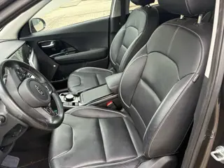 Foto 17 van Kia e-Niro ExecutiveLine 64 kWh | Schuifdak | Leder | Memory Seats | Stoelverwarming & Ventilatie |