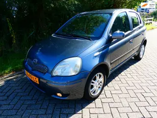 Toyota Yaris 1.3 VVT-i 5-deurs 86pk Airco Trekhaak Historie Degelijk