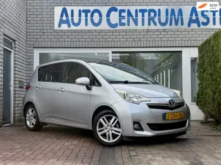 Toyota Verso-S 1.3 VVT-i Dynamic