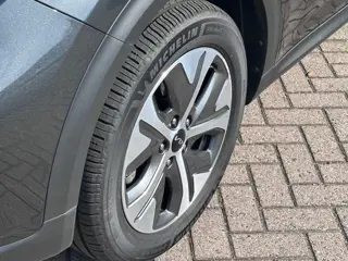 Foto 20 van Kia E-Niro DynamicLine 64 kWh|FASE 3|SOH 100%|CAMERA|LEDER|1EIG|DEALER OND|ADAPT. CRUISE CTRL|LANE A