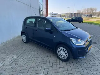 Foto 15 van Volkswagen up! 1.0 move up! BlueM. (bj 2013)