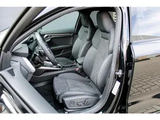 Foto 14 van Audi A3 Sportback 45 TFSI e S edition Competition | Memory | B&O | Matrix | Camera | Standkachel