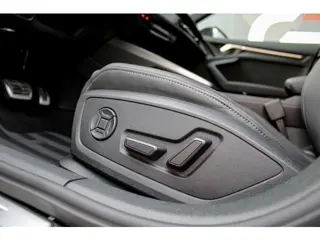 Foto 17 van Audi A3 Sportback 45 TFSI e S edition Competition | Memory | B&O | Matrix | Camera | Standkachel