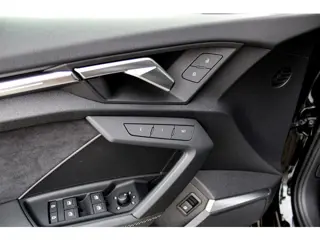 Foto 18 van Audi A3 Sportback 45 TFSI e S edition Competition | Memory | B&O | Matrix | Camera | Standkachel