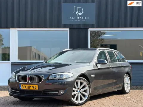 BMW 5-serie Touring 520i High Executive Leder / Stoelverwarming