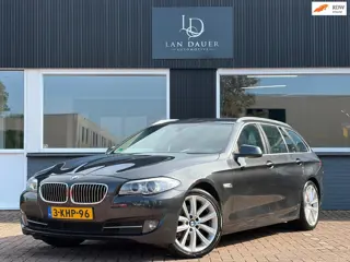 BMW 5-serie Touring 520i High Executive Leder / Stoelverwarming