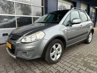 SUZUKI SX4 1.6 EXCLUSIVE, Trekhaak, Stoelverwarming, Keyless, ALL IN prijs!