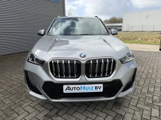 Foto 19 van BMW X1 sDrive20i M Sport Premium Pakket Panoramadak Trekhaak Achteruitrijcamera Stoelverwarming Keyl