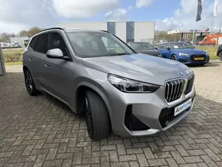 Foto 18 van BMW X1 sDrive20i M Sport Premium Pakket Panoramadak Trekhaak Achteruitrijcamera Stoelverwarming Keyl