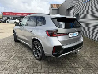 Foto 15 van BMW X1 sDrive20i M Sport Premium Pakket Panoramadak Trekhaak Achteruitrijcamera Stoelverwarming Keyl