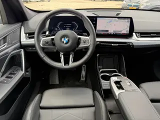 Foto 13 van BMW X1 sDrive20i M Sport Premium Pakket Panoramadak Trekhaak Achteruitrijcamera Stoelverwarming Keyl