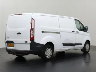 Foto 11 van Ford Transit Custom 2.2TDCI Lang | APK 11-26 | Airco | Trekhaak | 3-Zits